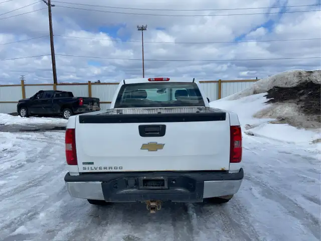 2011 Chevrolet Silverado 1500 - Photo 4