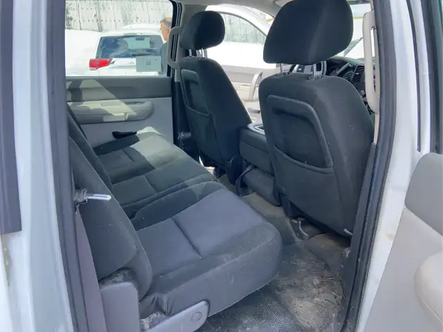 2011 Chevrolet Silverado 1500 - Photo 17