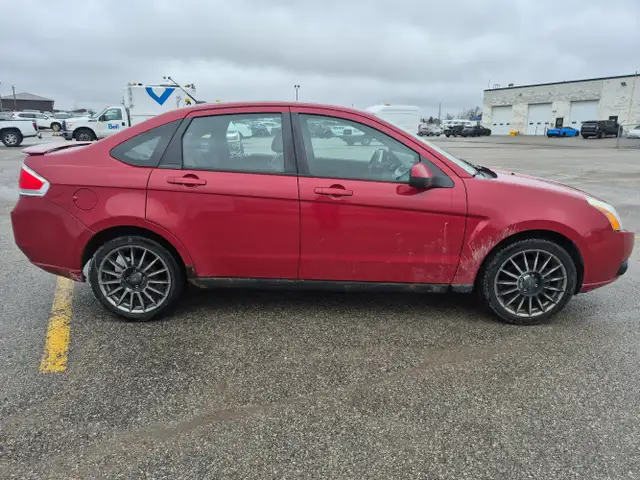 2009 Ford Focus - Photo 4