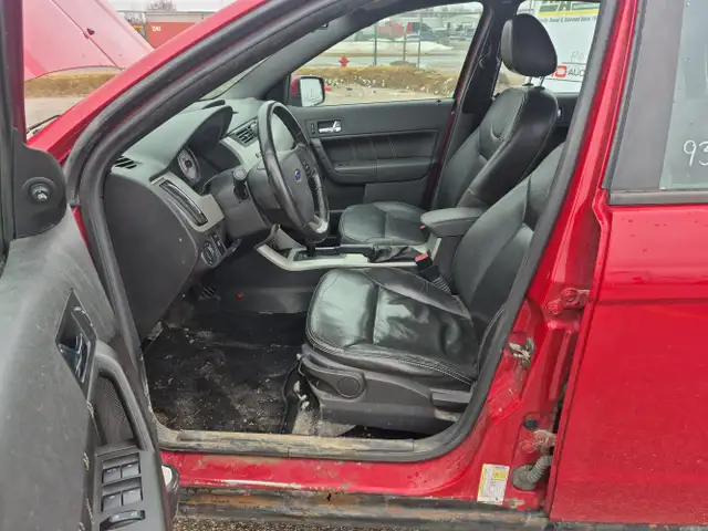 2009 Ford Focus - Photo 10