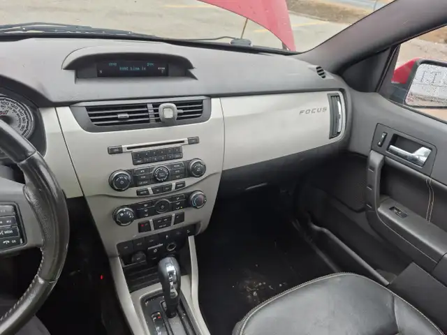2009 Ford Focus - Photo 12