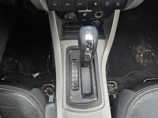 2009 Ford Focus - Photo 19