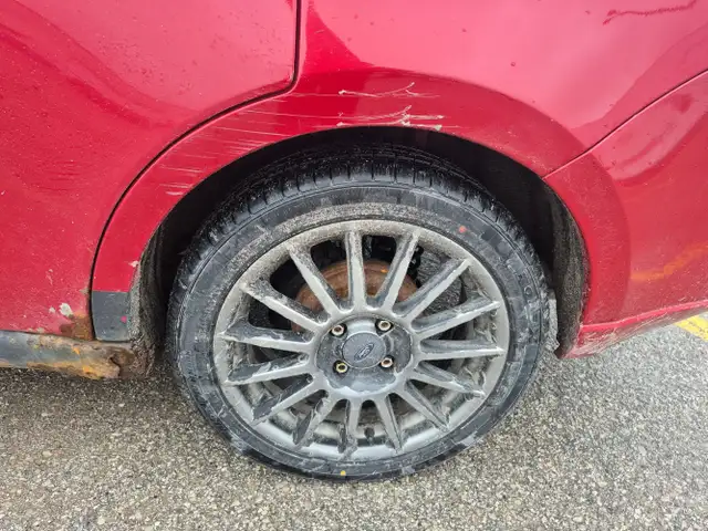 2009 Ford Focus - Photo 25