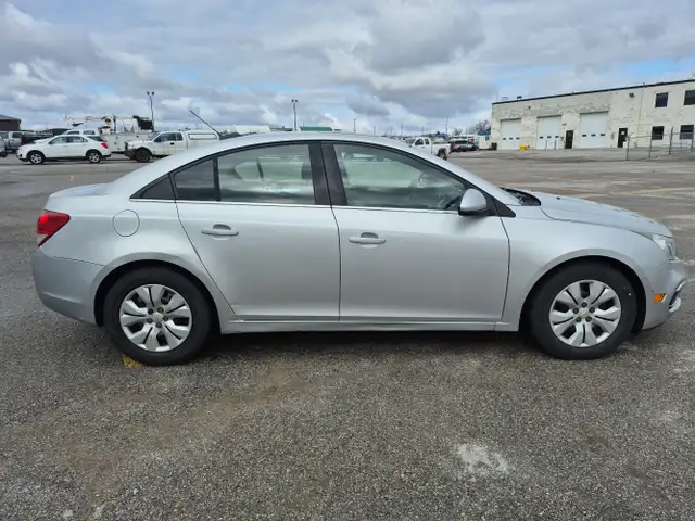 2016 Chevrolet Cruze Limited - Photo 4