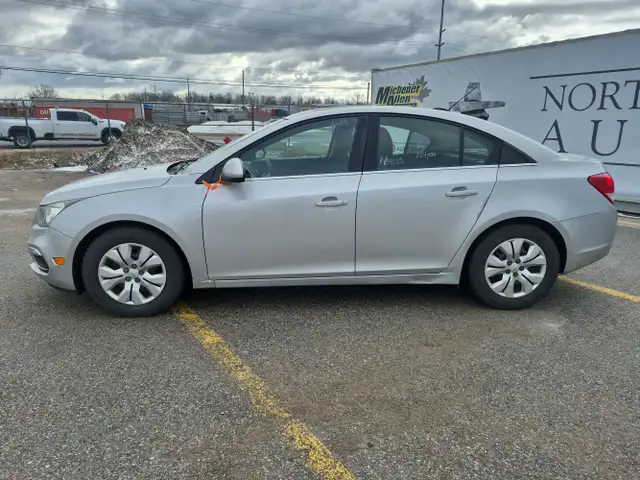 2016 Chevrolet Cruze Limited - Photo 8