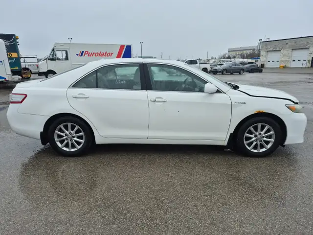 2010 Toyota Camry Hybrid - Photo 4