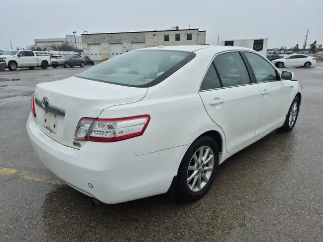 2010 Toyota Camry Hybrid - Photo 5