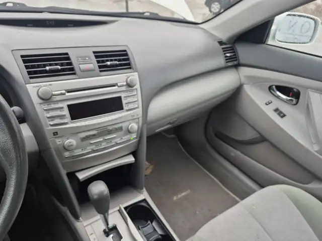 2010 Toyota Camry Hybrid - Photo 12