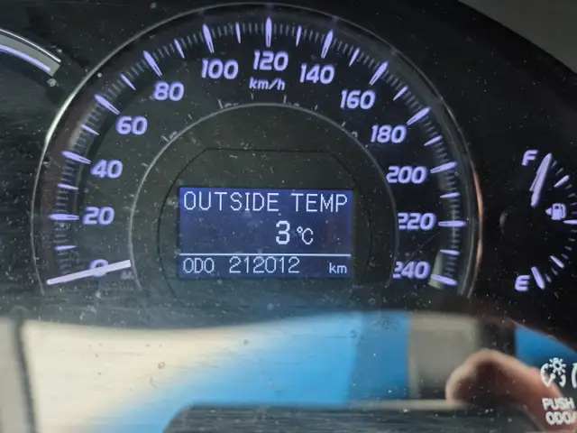 2010 Toyota Camry Hybrid - Photo 18