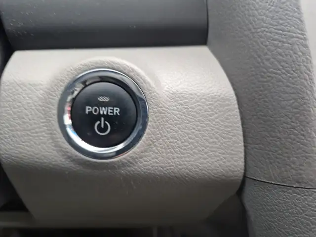 2010 Toyota Camry Hybrid - Photo 19