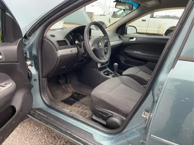 2010 Chevrolet Cobalt - Photo 10