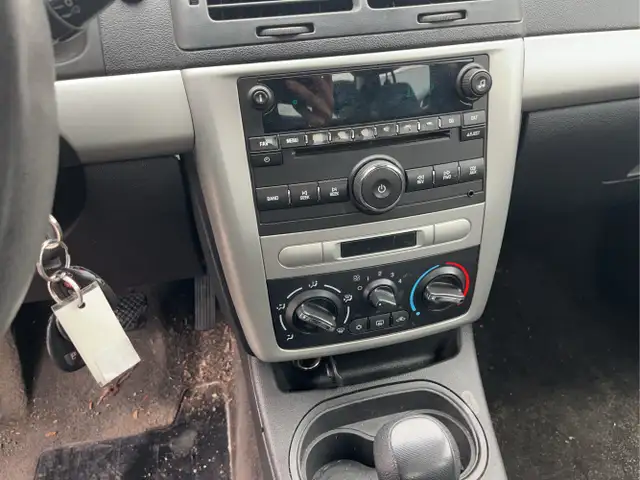 2010 Chevrolet Cobalt - Photo 12