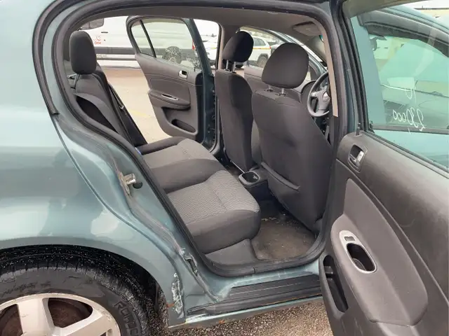 2010 Chevrolet Cobalt - Photo 19