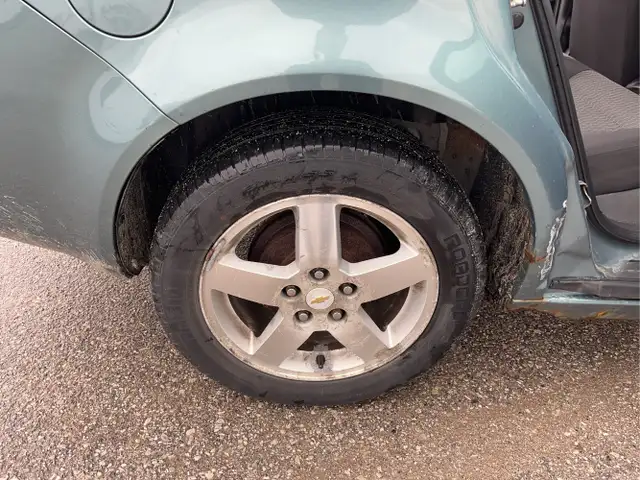 2010 Chevrolet Cobalt - Photo 22