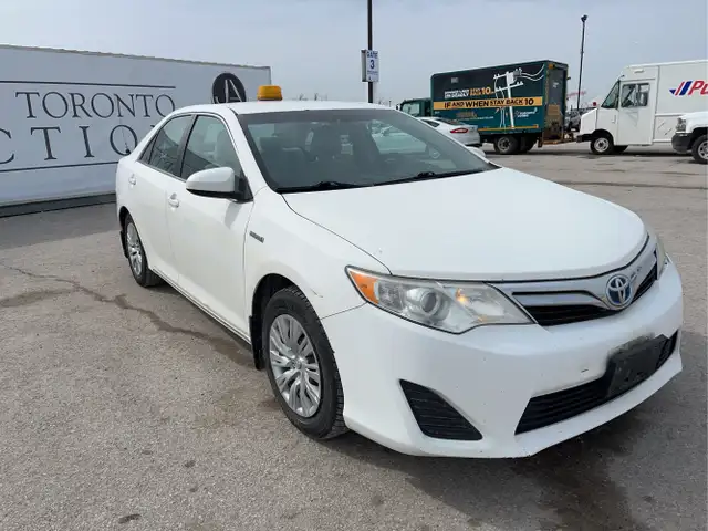 2012 Toyota Camry Hybrid - Photo 3