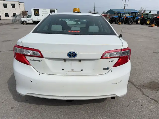 2012 Toyota Camry Hybrid - Photo 6