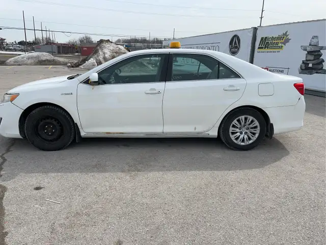 2012 Toyota Camry Hybrid - Photo 8