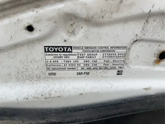 2012 Toyota Camry Hybrid - Photo 16