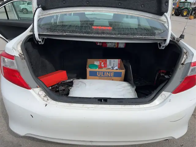 2012 Toyota Camry Hybrid - Photo 18