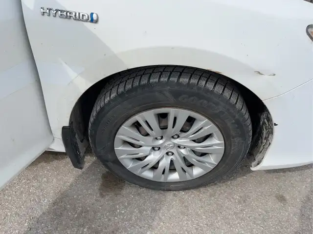 2012 Toyota Camry Hybrid - Photo 21