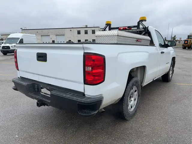 2018 Chevrolet Silverado 1500 - Photo 5