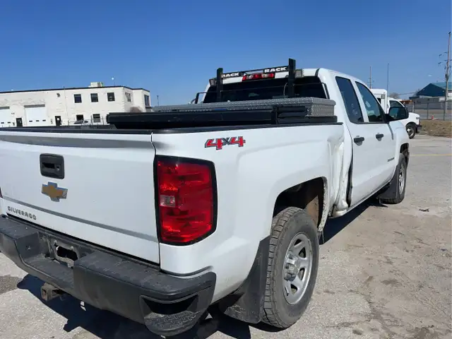 2017 Chevrolet Silverado 1500 - Photo 5
