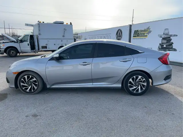 2018 Honda Civic - Photo 8