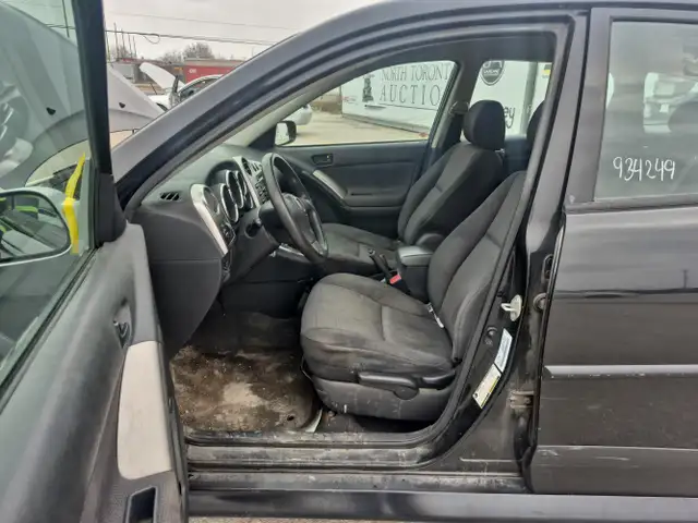 2008 Pontiac Vibe - Photo 10