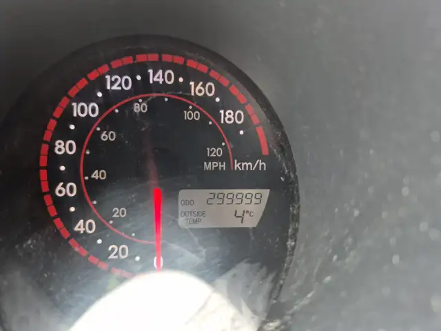 2008 Pontiac Vibe - Photo 18