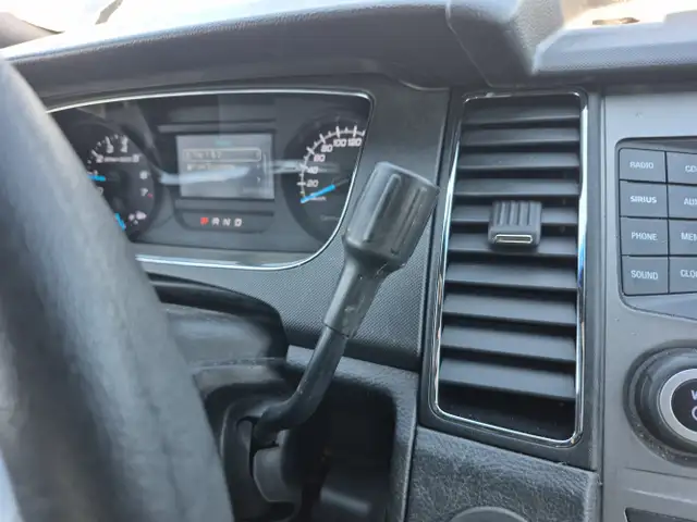 2017 Ford Taurus - Photo 19