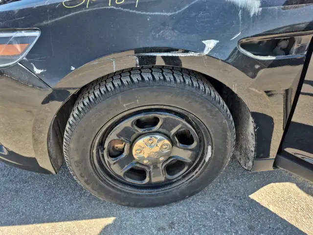 2017 Ford Taurus - Photo 21