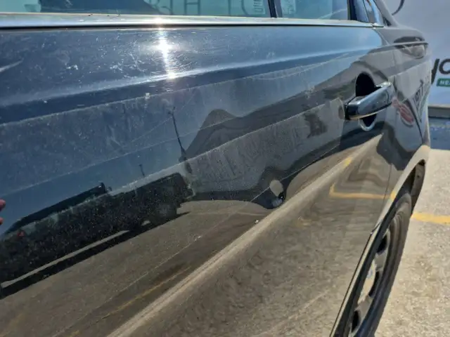 2017 Ford Taurus - Photo 23