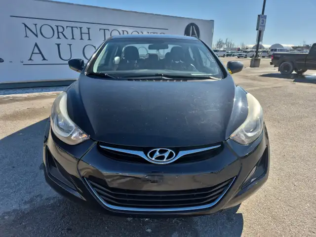 2015 Hyundai ELANTRA - Photo 2