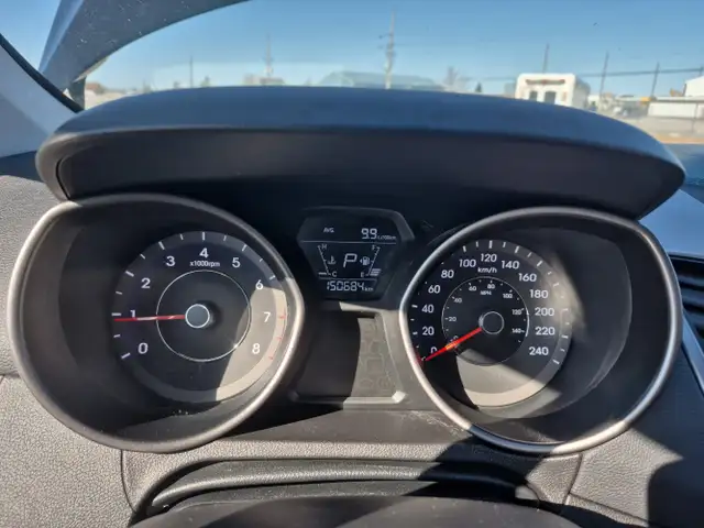 2015 Hyundai ELANTRA - Photo 11