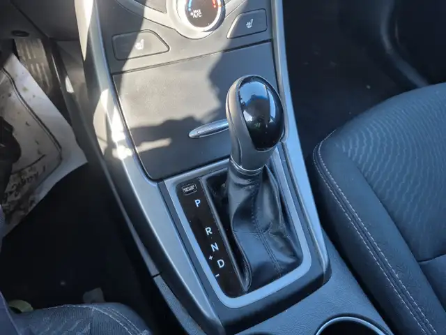 2015 Hyundai ELANTRA - Photo 19