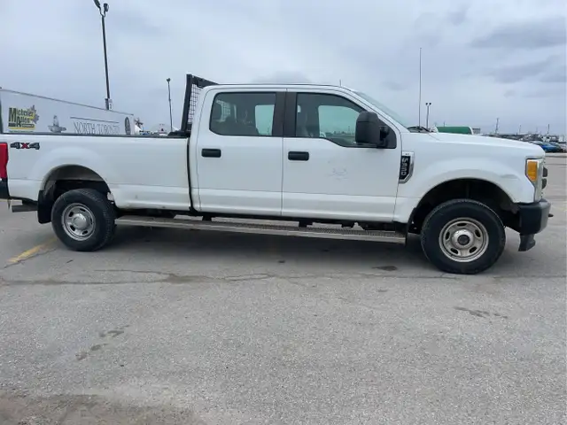 2017 Ford F-350 Super Duty - Photo 4