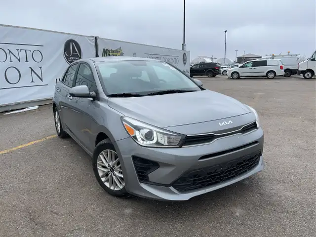 2023 Kia Rio 5-Door LX  4dr Wagon CVT - Photo 3