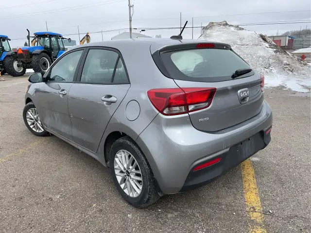 2023 Kia Rio 5-Door LX  4dr Wagon CVT - Photo 6
