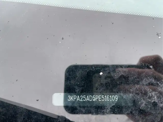 2023 Kia Rio 5-Door LX  4dr Wagon CVT - Photo 13