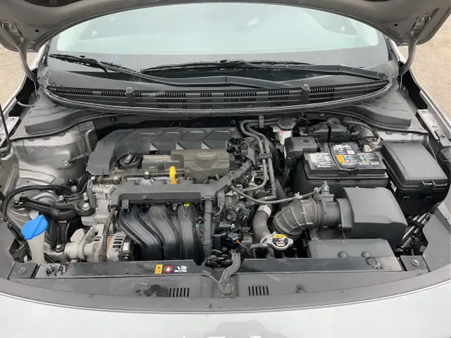 2023 Kia Rio 5-Door LX  4dr Wagon CVT - Photo 15