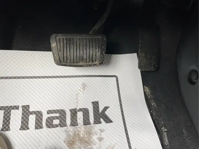 2023 Kia Rio 5-Door LX  4dr Wagon CVT - Photo 24