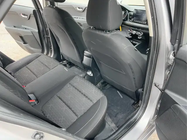 2023 Kia Rio 5-Door LX  4dr Wagon CVT - Photo 29