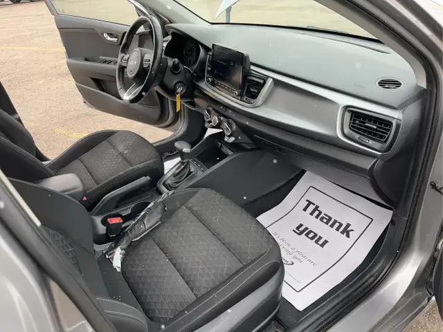 2023 Kia Rio 5-Door LX  4dr Wagon CVT - Photo 30