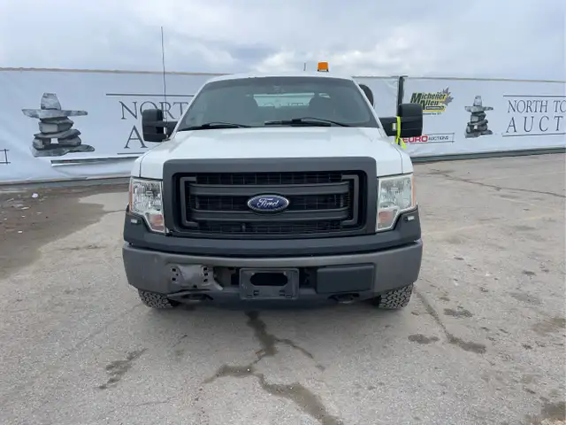 2013 Ford F-150 w/Heavy Duty Payload Package - Photo 2