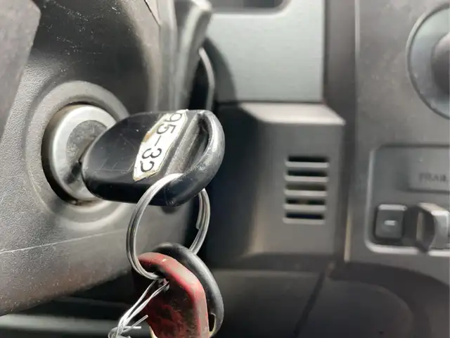 2013 Ford F-150 w/Heavy Duty Payload Package - Photo 13