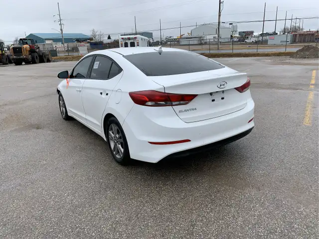 2017 Hyundai ELANTRA - Photo 7