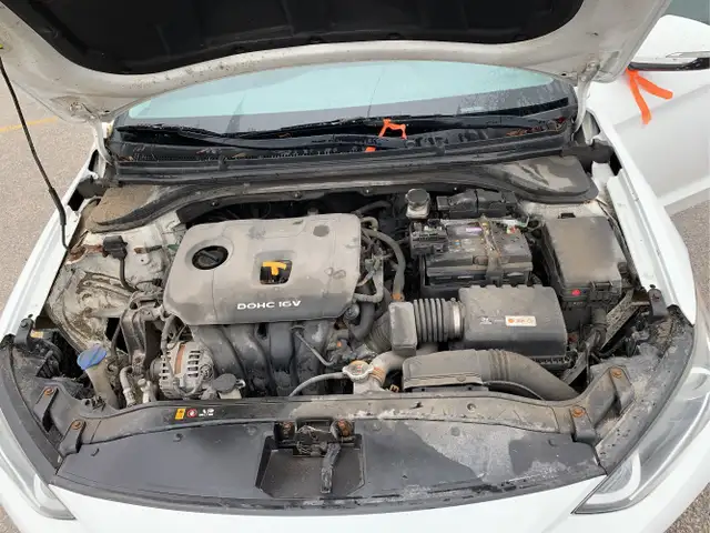 2017 Hyundai ELANTRA - Photo 9