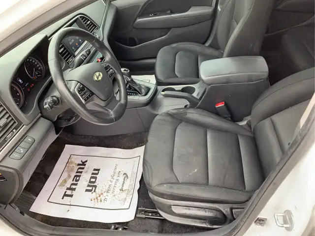 2017 Hyundai ELANTRA - Photo 10