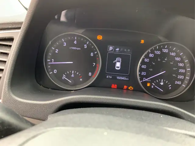 2017 Hyundai ELANTRA - Photo 11