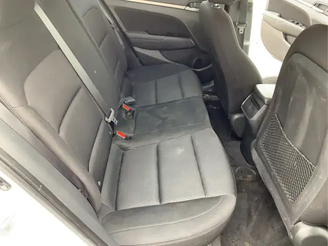 2017 Hyundai ELANTRA - Photo 14
